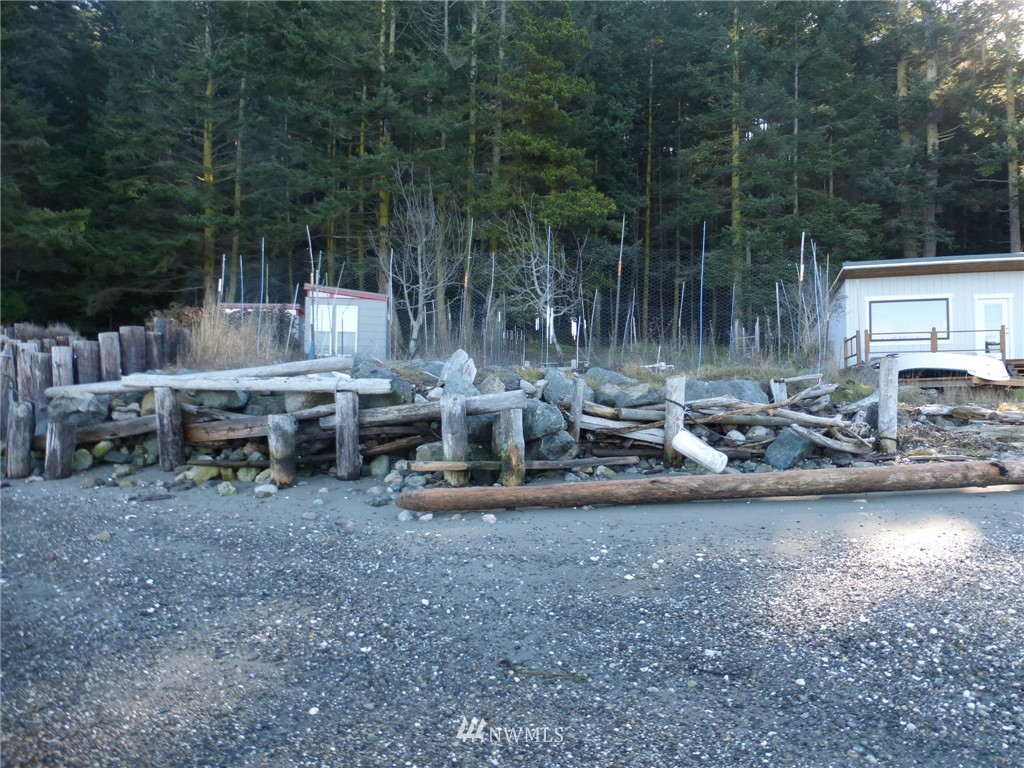 233 Mud Bay Dock Road Lopez Island, WA 98261 - Photo 3 of 5 Gallery Image 3