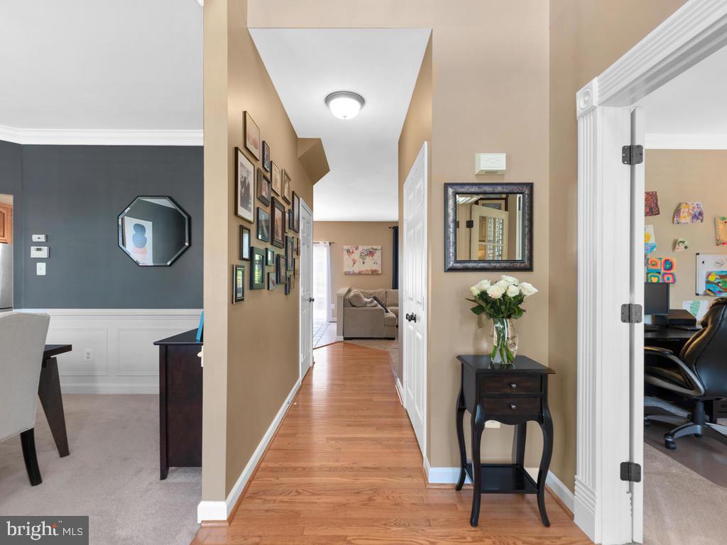 708 Longbow Road Mount Airy, MD 21771 - Photo 5 of 73 Gallery Image 5
