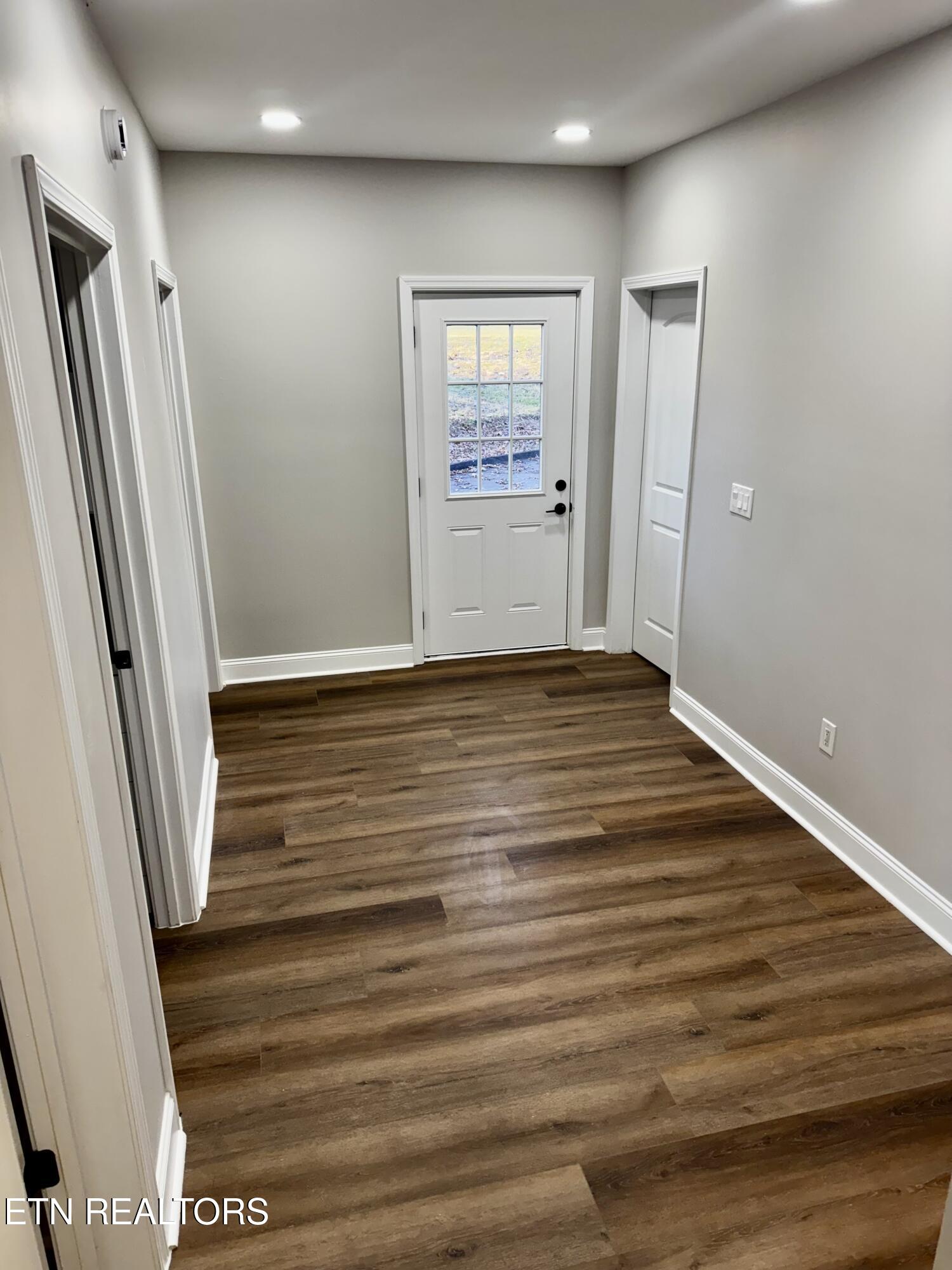 1545 Slover Springs Road Dandridge, TN 37725 - Photo 29 of 55 Hallway on Main