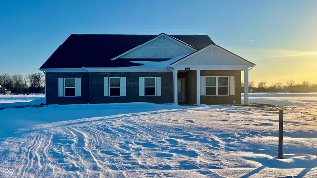 $430,900 | 7813 Magnolia Street, New Palestine, IN 46163