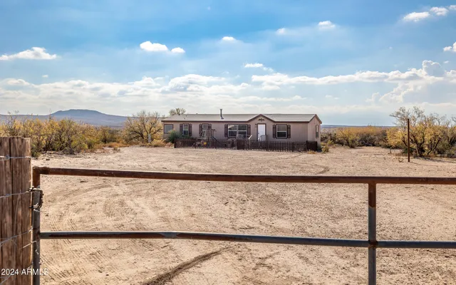 $224,900 | 1880 East Hootin Holler Trail, Huachuca City, AZ 85616