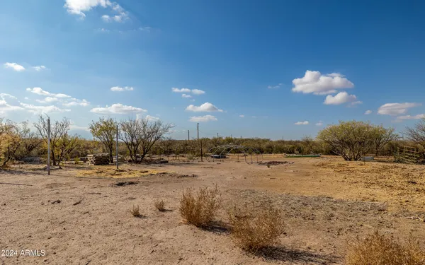 $209,900 | 1880 East Hootin Holler Trail, Huachuca City, AZ 85616
