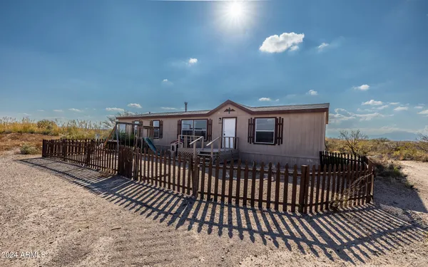 $209,900 | 1880 East Hootin Holler Trail, Huachuca City, AZ 85616