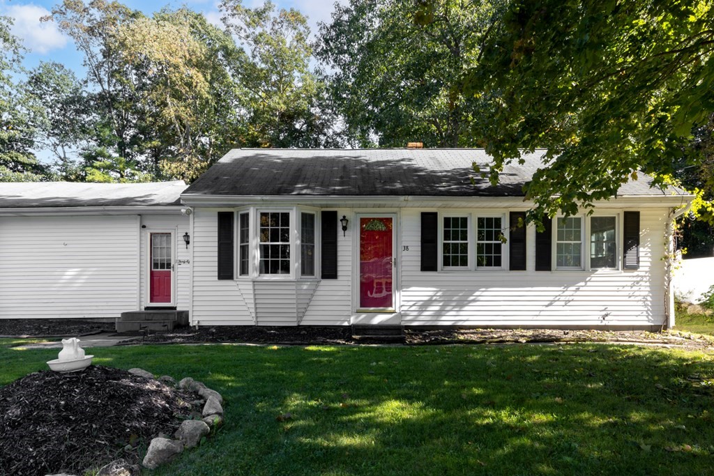 38 Ridge Street Westminster, MA 01473 - Photo 3 of 27 a front view of house with yard and green space