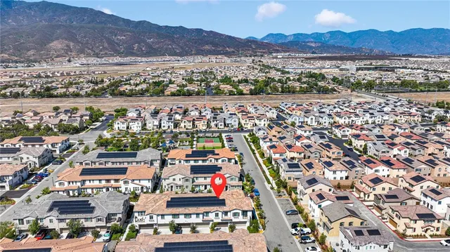 $600,000 | 5604 Altamura Way, Unit 2, Fontana, CA 92336