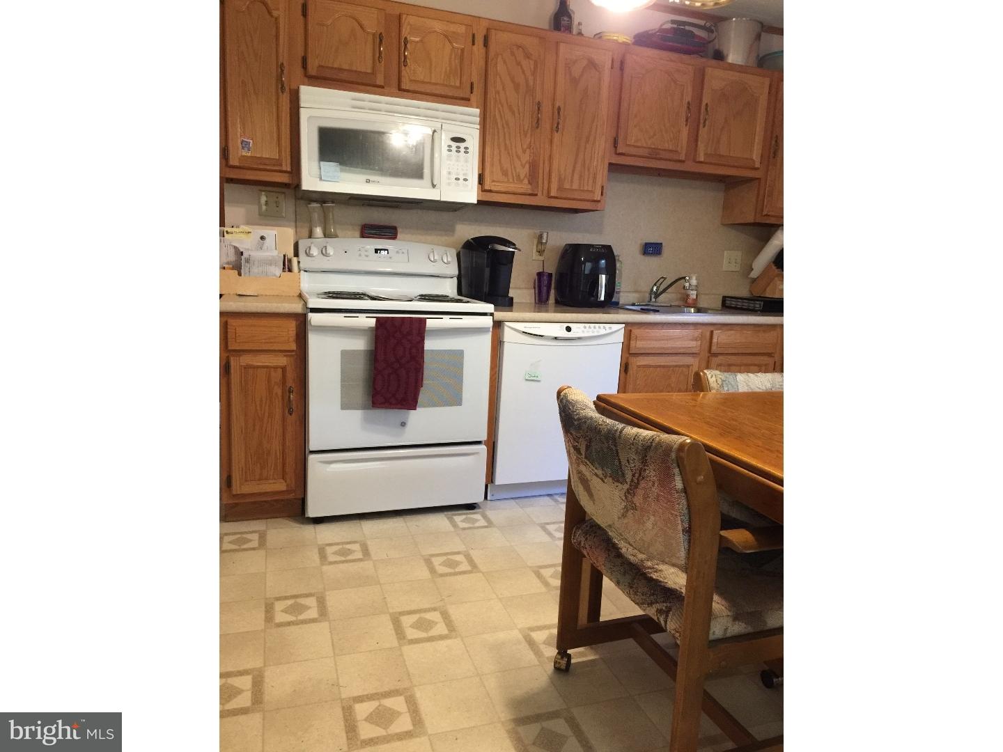 3528 Ridgeway Street Laureldale, PA 19605 - Photo 13 of 23 Kitchen