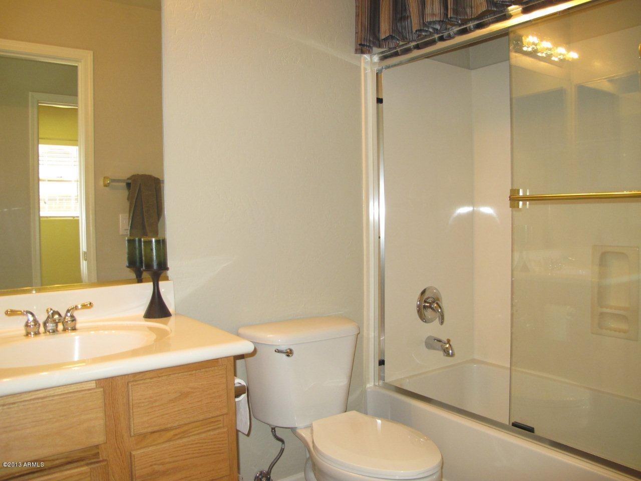 263 East Bridle Way Gilbert, AZ 85295 - Photo 33 of 43 BATH3A DOWN