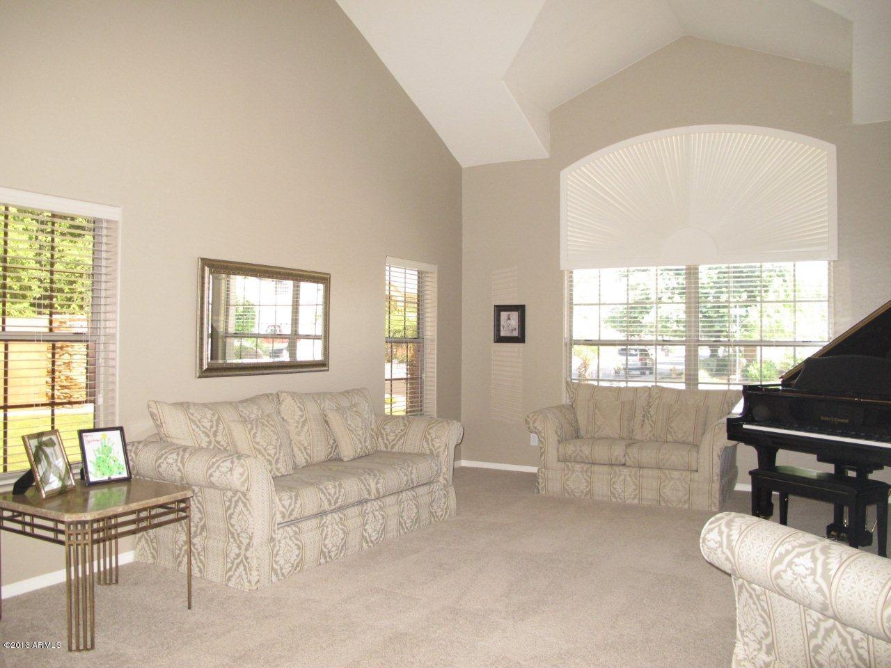 263 East Bridle Way Gilbert, AZ 85295 - Photo 6 of 43 LR1