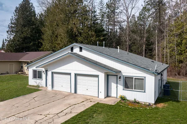 $575,000 | 901-903 Hickory Glen Avenue, Sandpoint, ID 83864