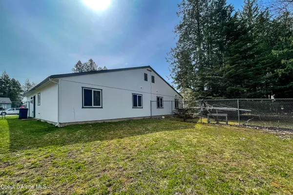 $575,000 | 901-903 Hickory Glen Avenue, Sandpoint, ID 83864