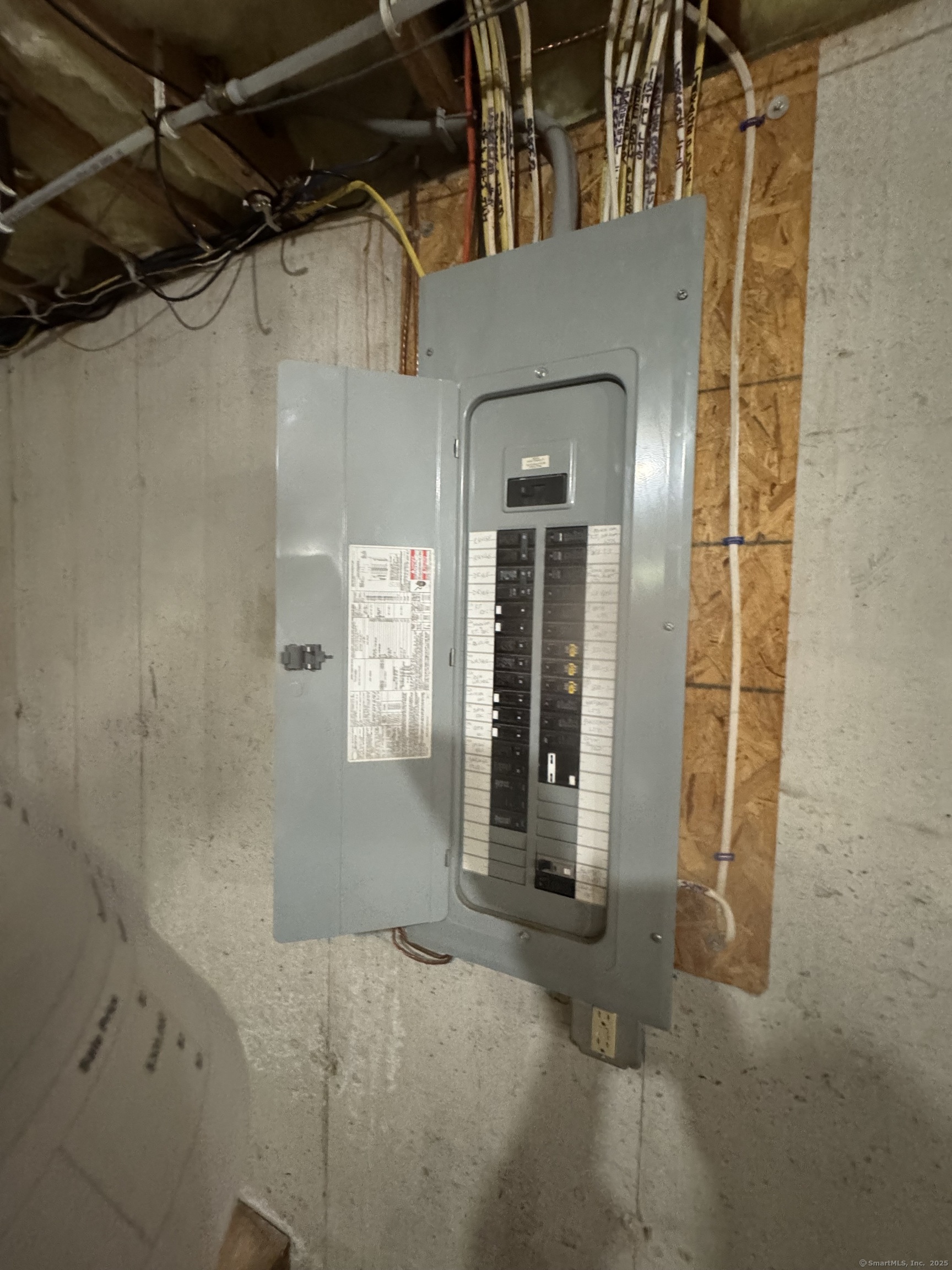 11 Carpenter Street Norwich, CT 06360 - Photo 11 of 12 a view of entryway