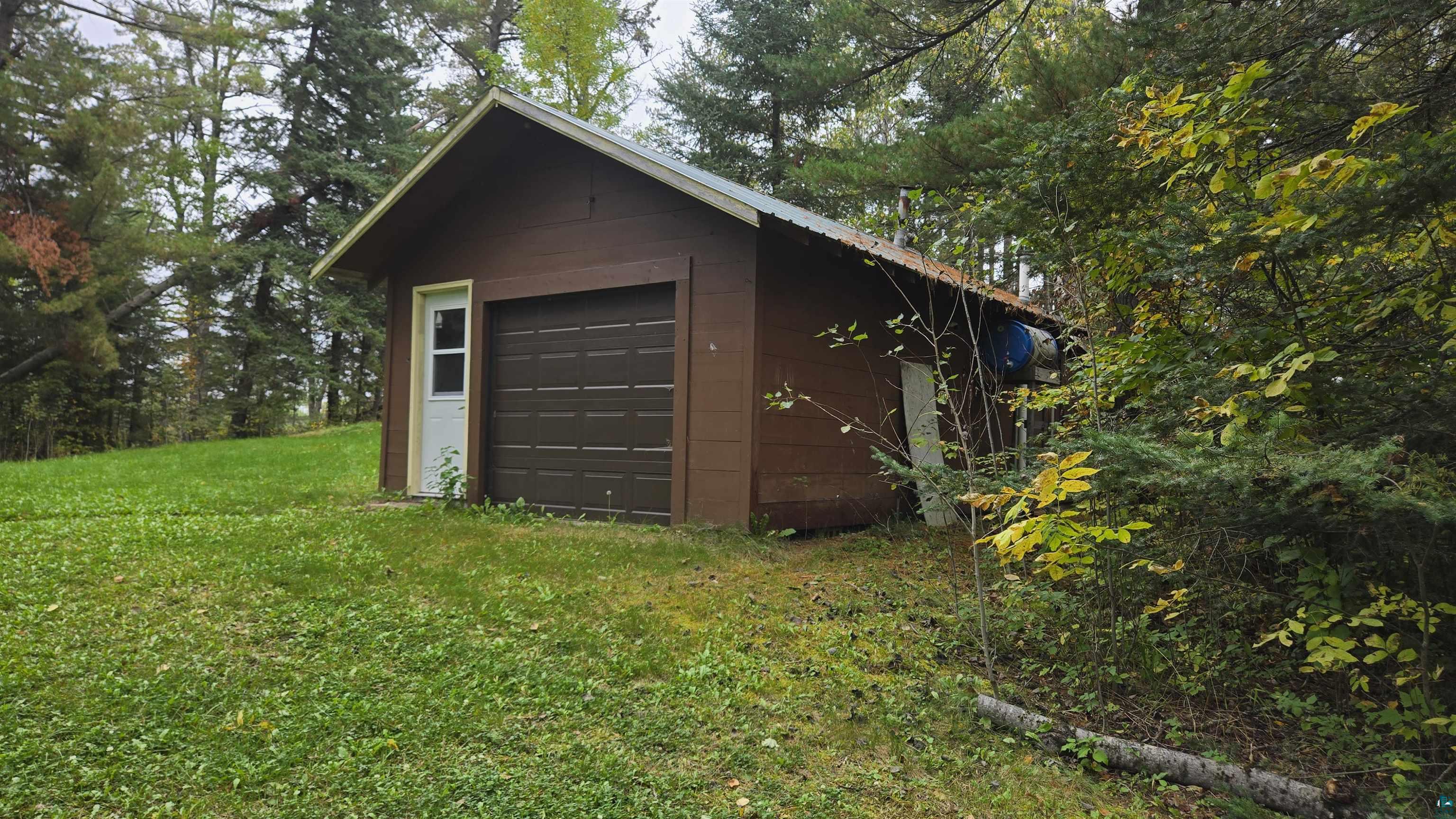 7178 Gold Mine Road Orr, MN 55771 - Photo 25 of 36 View of garage