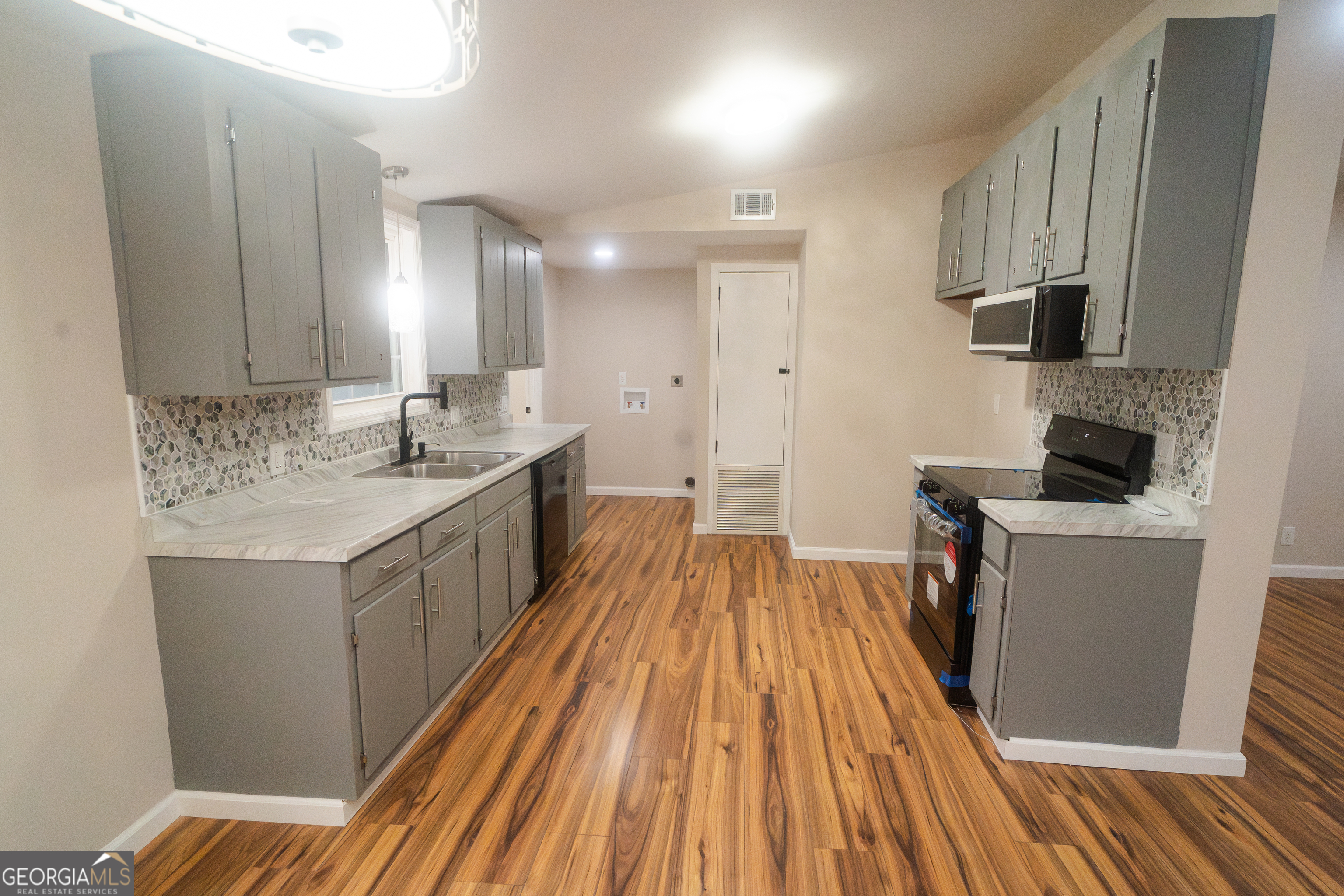 109 Calvin Court Warner Robins, GA 31093 - Photo 9 of 25