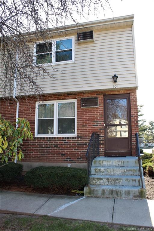 101 Blackstone Villiage, Unit 101, Meriden, CT 06450 Compass