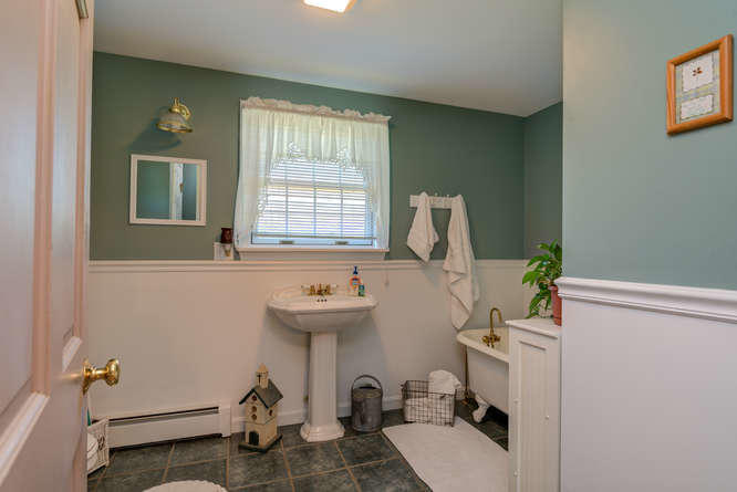 241 Quaker Ridge Road Casco, ME 04015 - Photo 16 of 73 241 Quaker Ridge Rd Casco ME-small-022-0