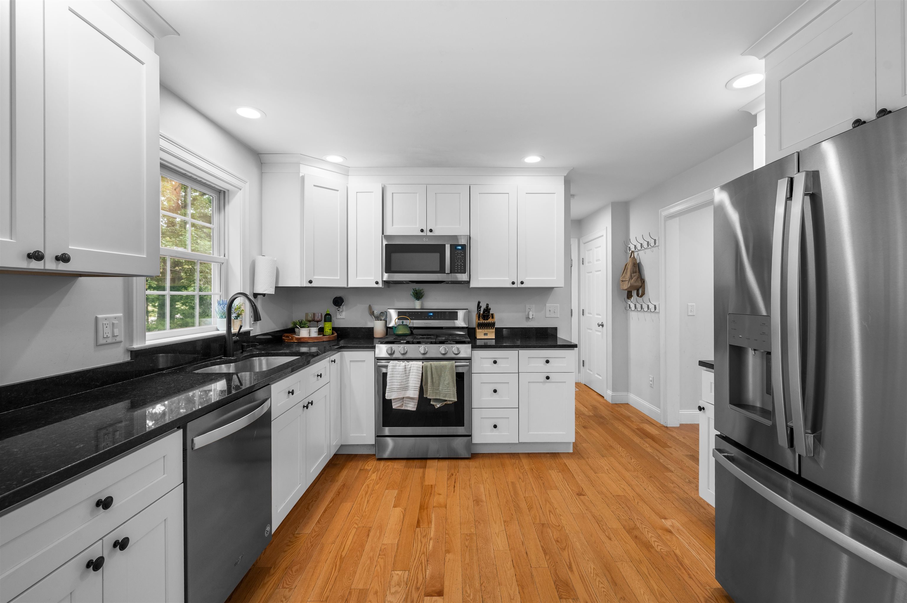 34 Crawley Falls Road Brentwood, NH 03833 - Photo 3 of 31