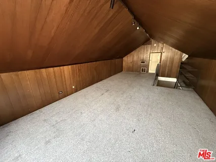 a view of a garage