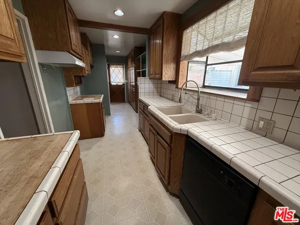 $1,120,000 | 2952 Midvale Avenue, Los Angeles, CA 90064