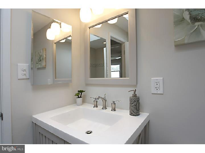 12404 Sweet Briar Road Philadelphia, PA 19154 - Photo 16 of 25 Bathroom