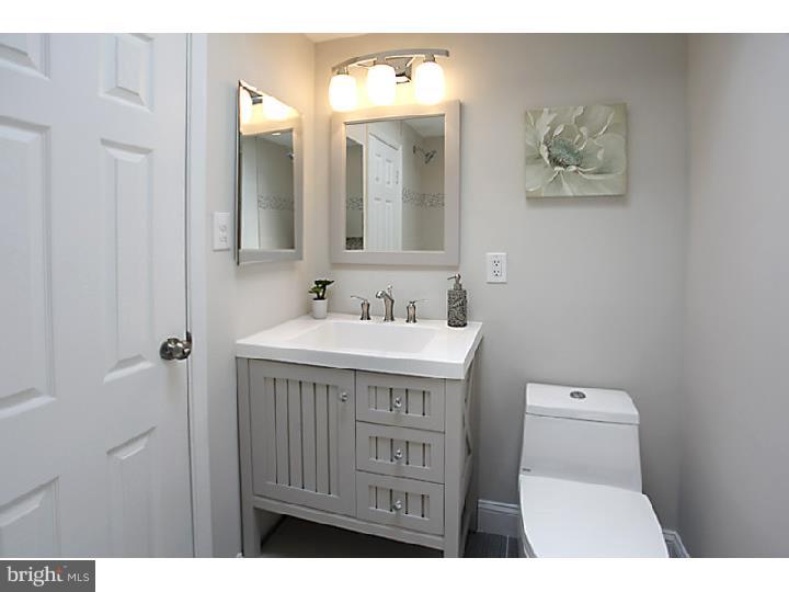 12404 Sweet Briar Road Philadelphia, PA 19154 - Photo 17 of 25 Bathroom