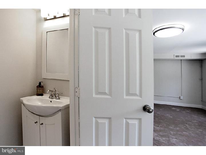 12404 Sweet Briar Road Philadelphia, PA 19154 - Photo 25 of 25 Bathroom