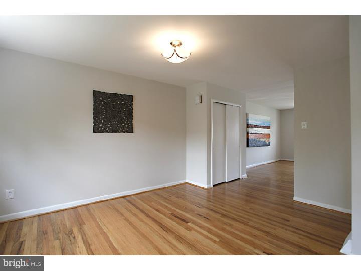 12404 Sweet Briar Road Philadelphia, PA 19154 - Photo 7 of 25 Dining Room