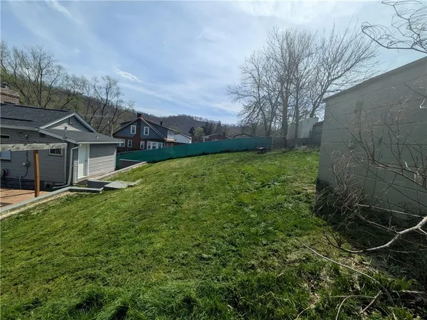 $150,000 | 909 East Smithfield Street, McKeesport, PA 15135