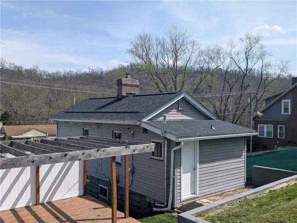 $150,000 | 909 East Smithfield Street, McKeesport, PA 15135