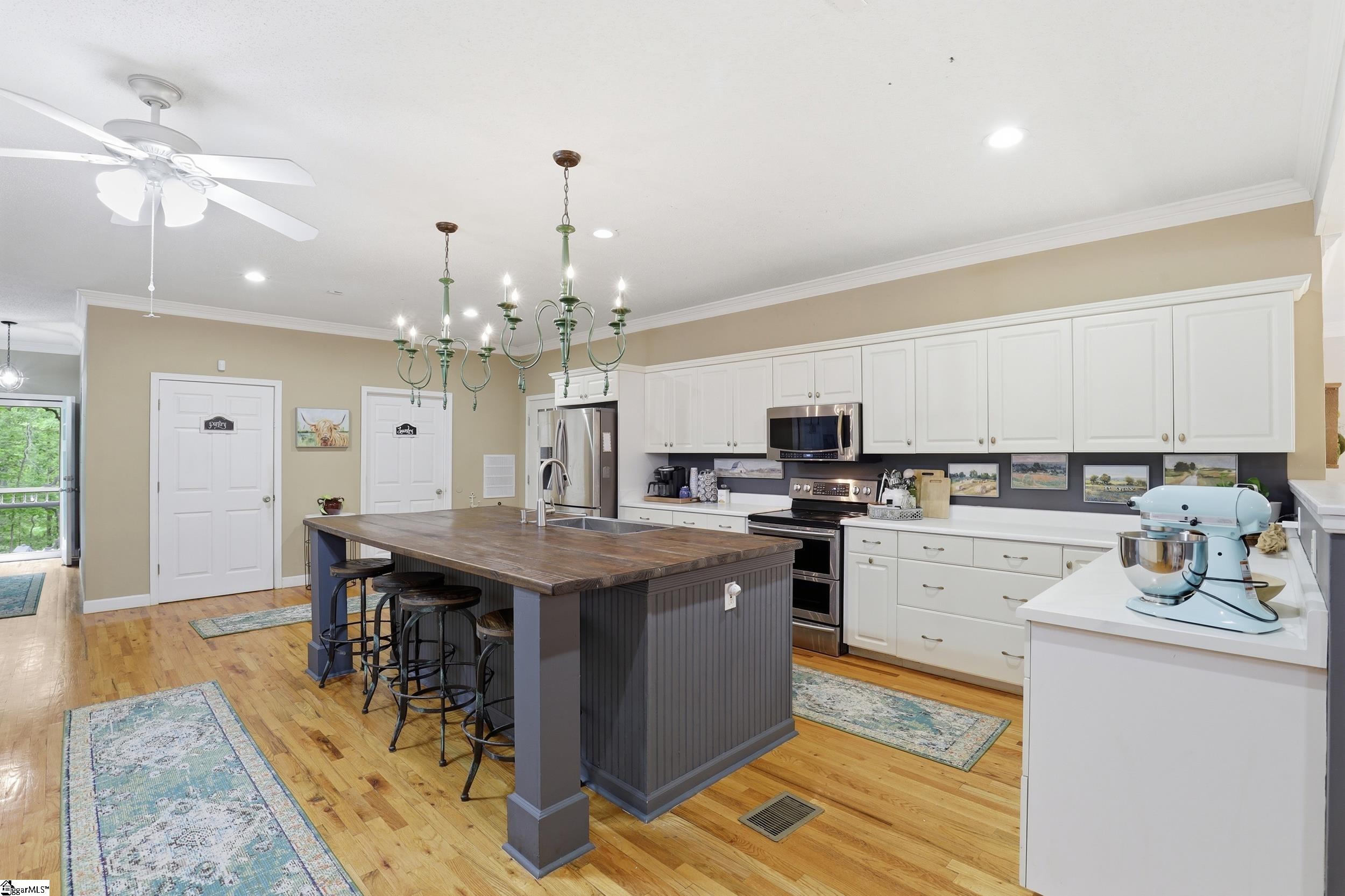 402 Ragsdale Road Greenville, SC 29611 - Photo 12 of 47