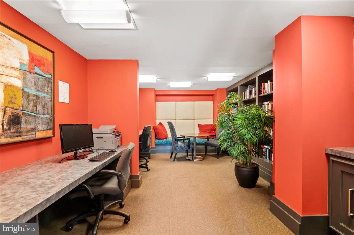 777 7th Street Northwest, Unit 630 Washington, DC 20001 - Photo 37 of 85 Business Center with Computer