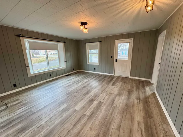 $204,900 | 108 Walnut Street, Petersburg, IN 47567