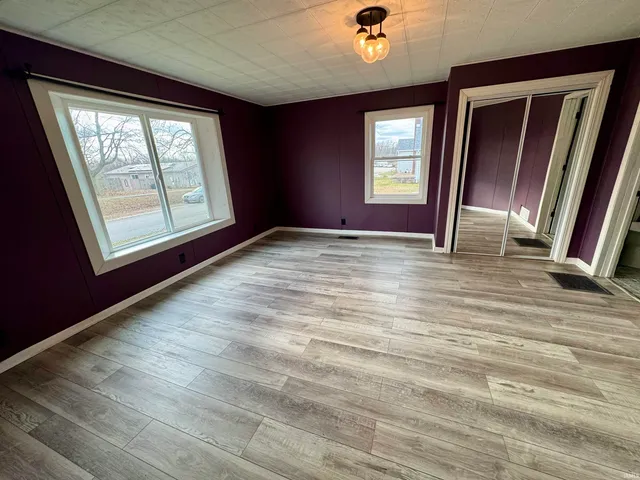 $204,900 | 108 Walnut Street, Petersburg, IN 47567