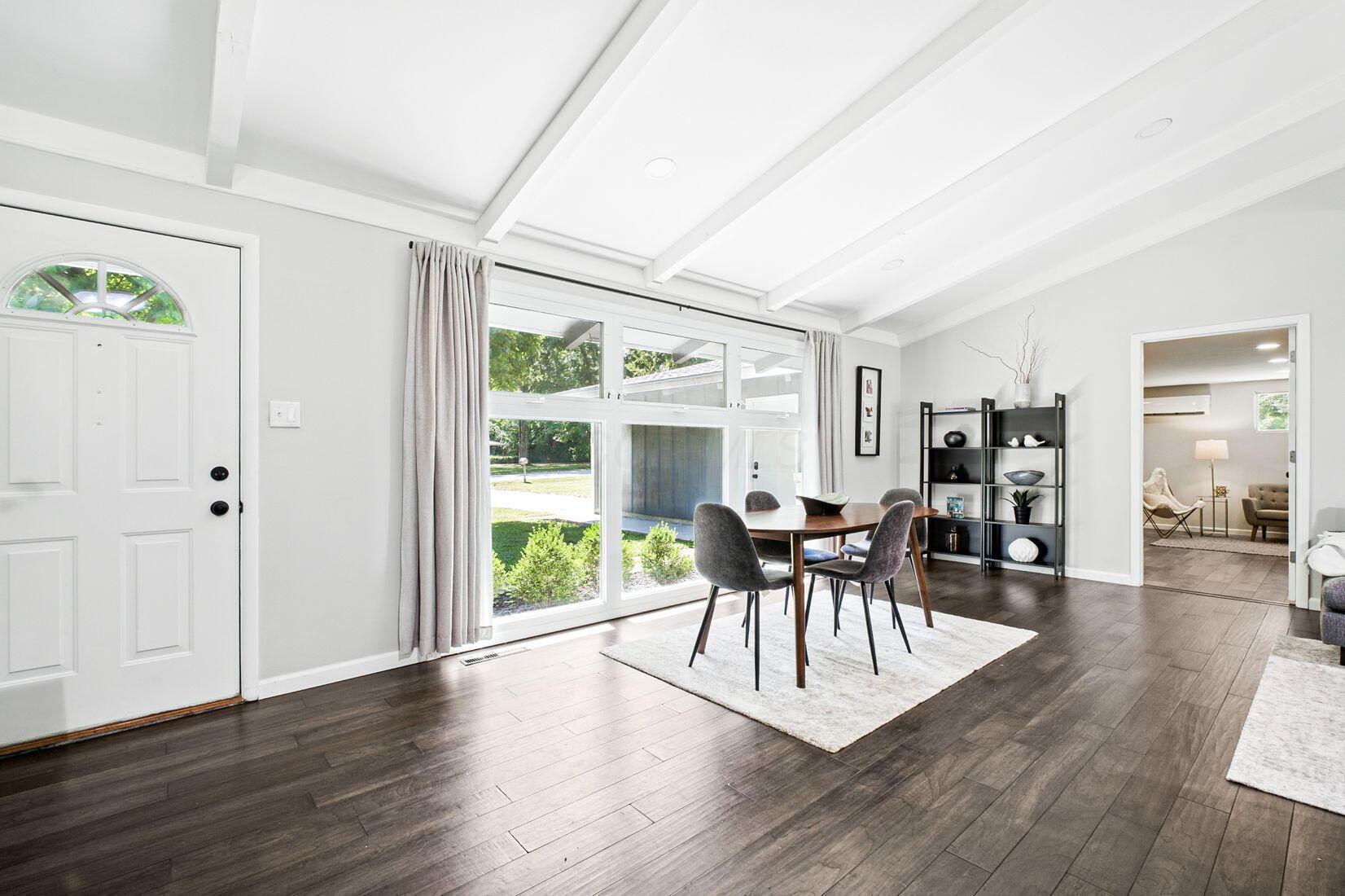3216 Polley Road Columbus, OH 43221 - Photo 6 of 45 Large windows and vaulted ceilings create a light-filled space.
