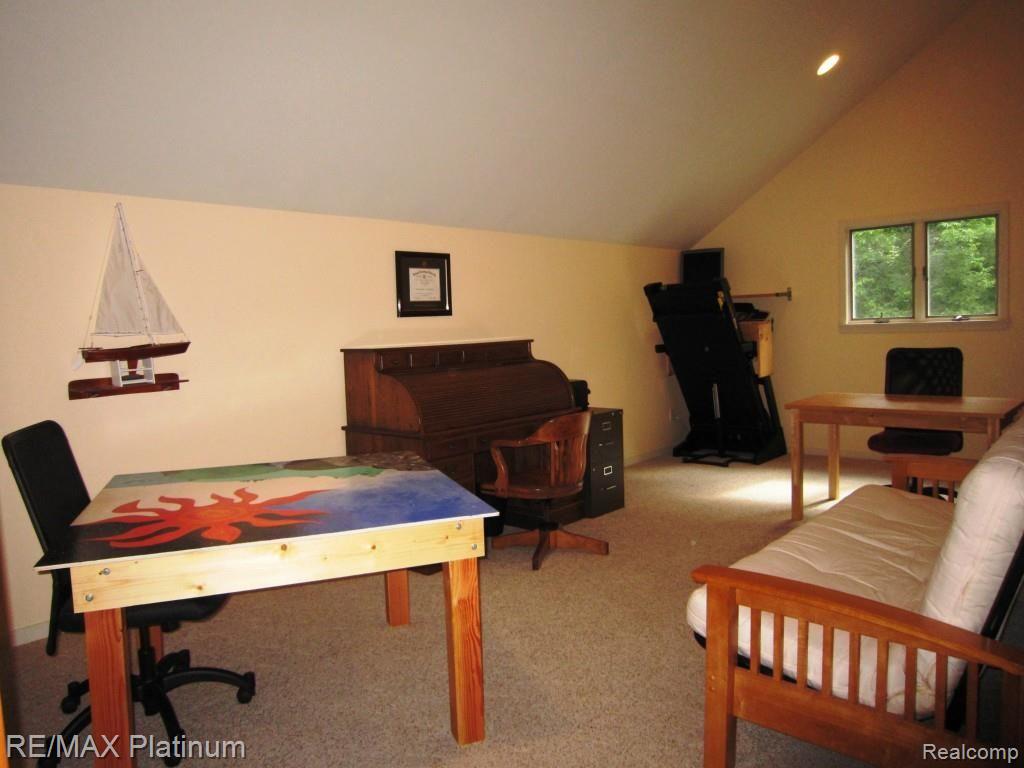 10621 Hibner Road Hartland, MI 48353 - Photo 23 of 40 IMG_4211.jpg