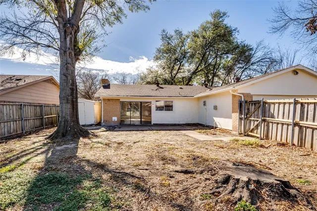 $305,000 | 2805 Raintree Drive, Plano, TX 75074