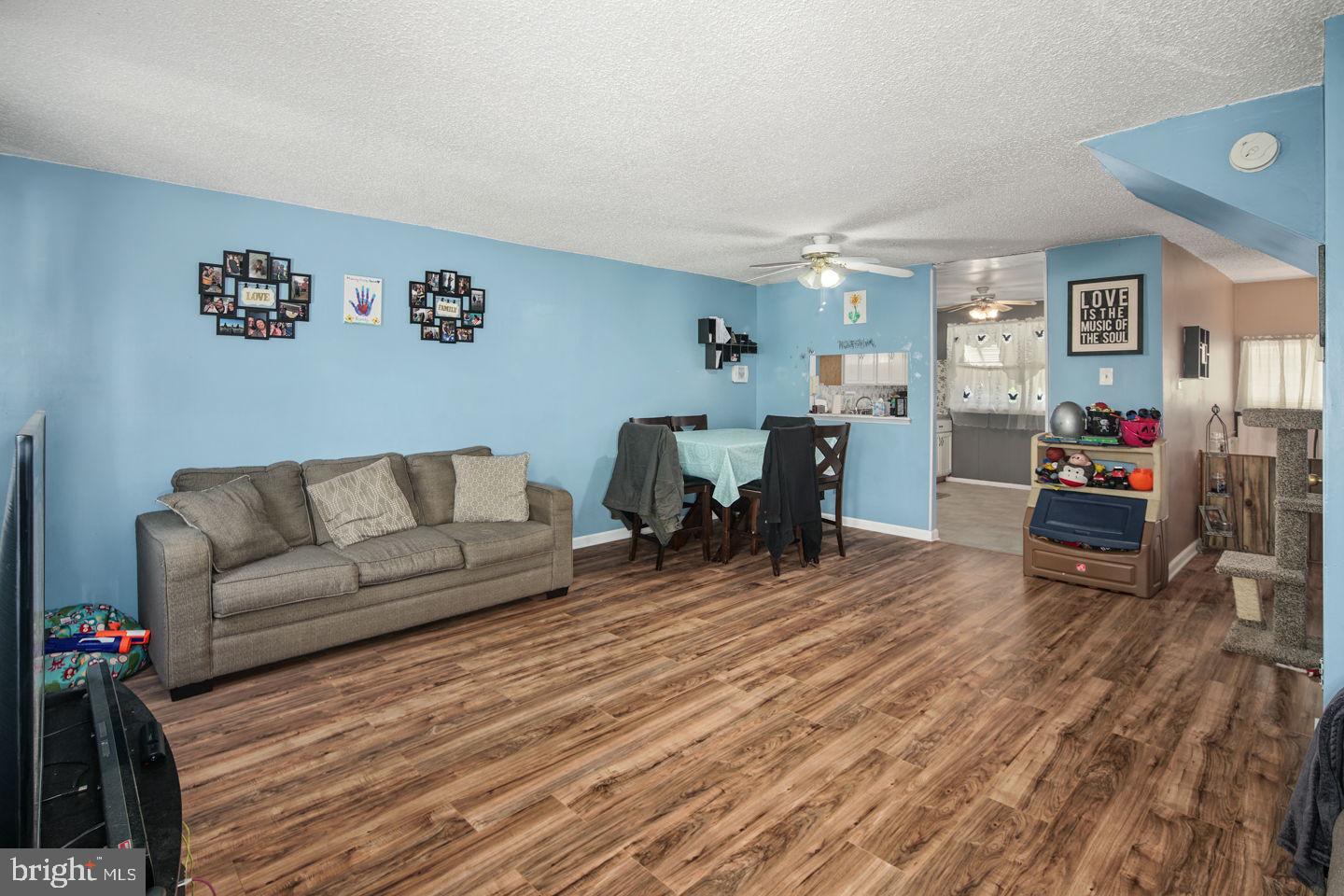 12121 Aster Road Philadelphia, PA 19154 - Photo 4 of 41