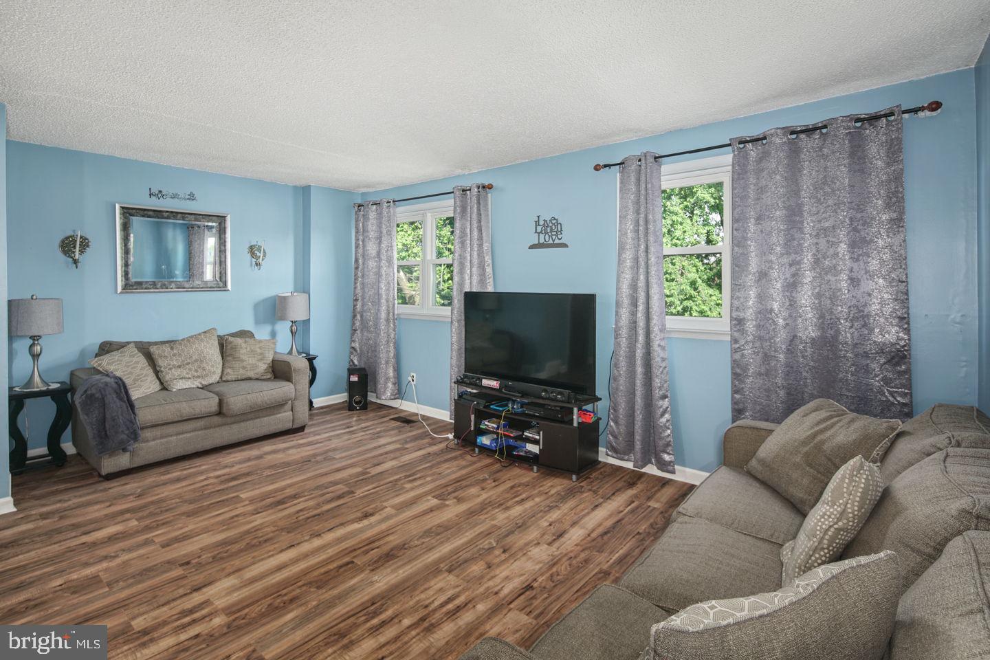 12121 Aster Road Philadelphia, PA 19154 - Photo 6 of 41