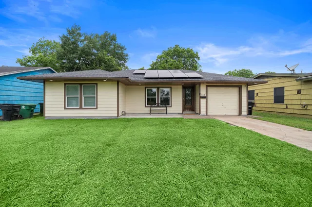 $255,000 | 9118 St Lo Road, Houston, TX 77033