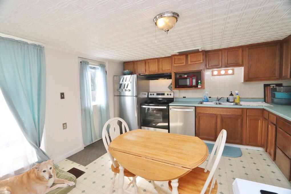 38 Maple Street Bangor, ME 04401 - Photo 5 of 26 IMG_2768 (Copy)