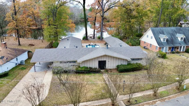 $325,000 | 5018 Riverwood Circle, Jackson, MS 39211