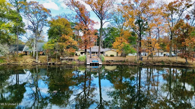 $325,000 | 5018 Riverwood Circle, Jackson, MS 39211