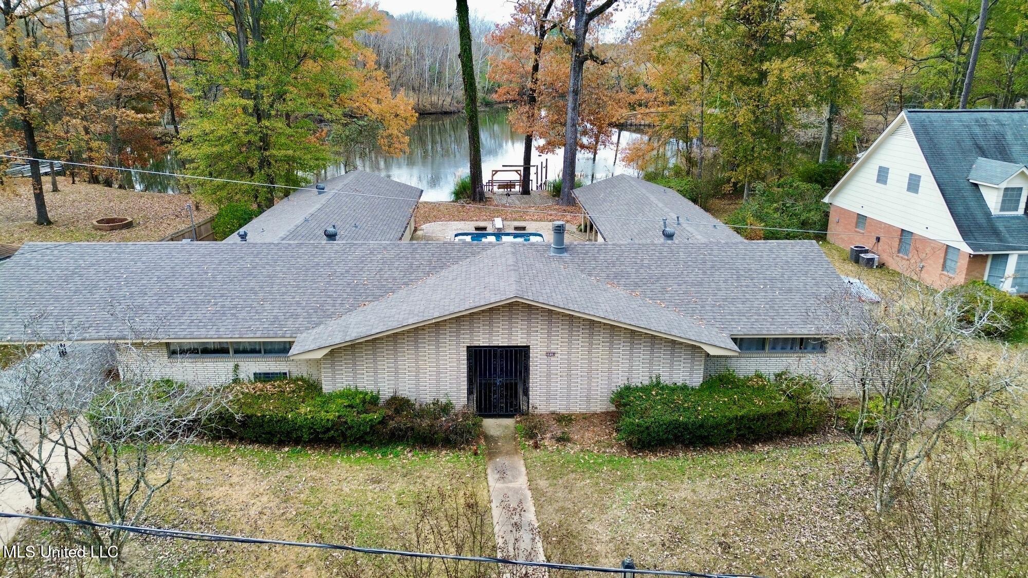 5018 Riverwood Circle Jackson, MS 39211 - Photo 3 of 60 dji_fly_20251218_081934_154_176610718182