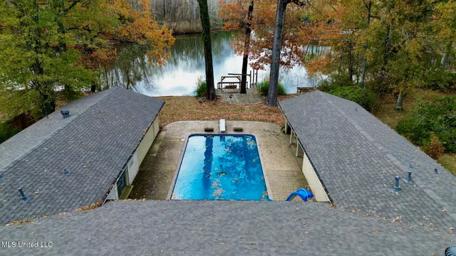 $325,000 | 5018 Riverwood Circle, Jackson, MS 39211