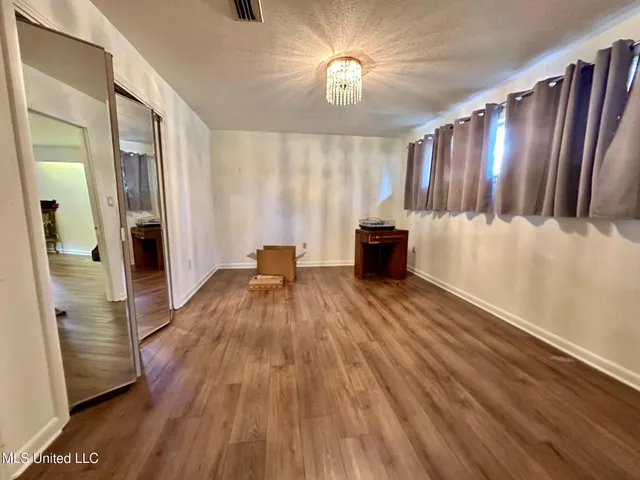 $325,000 | 5018 Riverwood Circle, Jackson, MS 39211