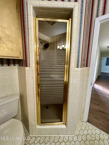 $325,000 | 5018 Riverwood Circle, Jackson, MS 39211