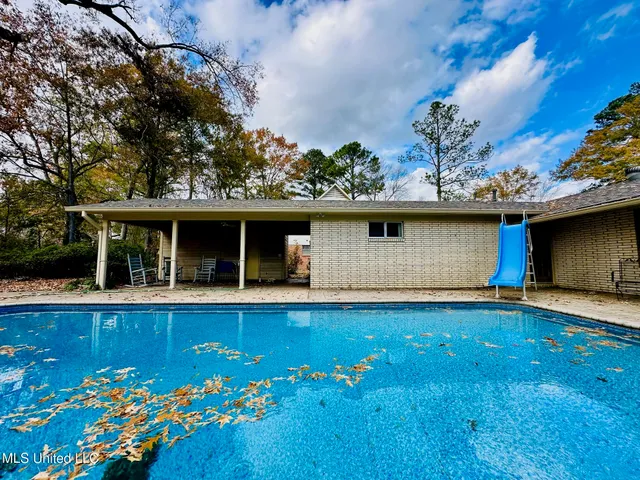 $325,000 | 5018 Riverwood Circle, Jackson, MS 39211