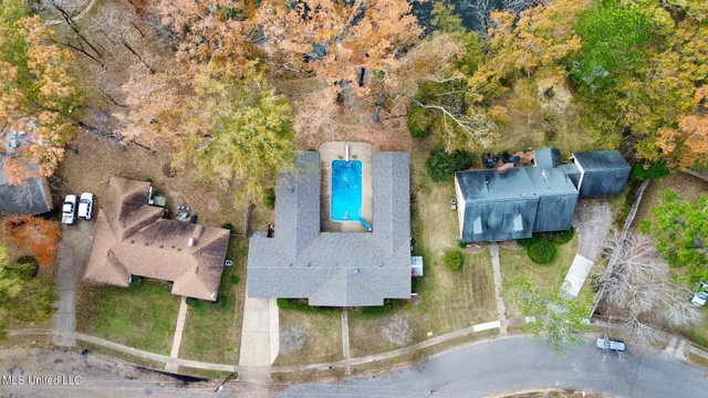 $325,000 | 5018 Riverwood Circle, Jackson, MS 39211