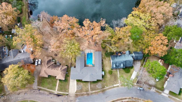 $325,000 | 5018 Riverwood Circle, Jackson, MS 39211