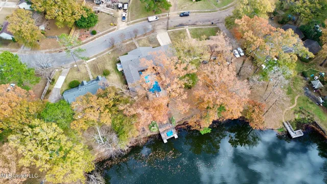 $325,000 | 5018 Riverwood Circle, Jackson, MS 39211