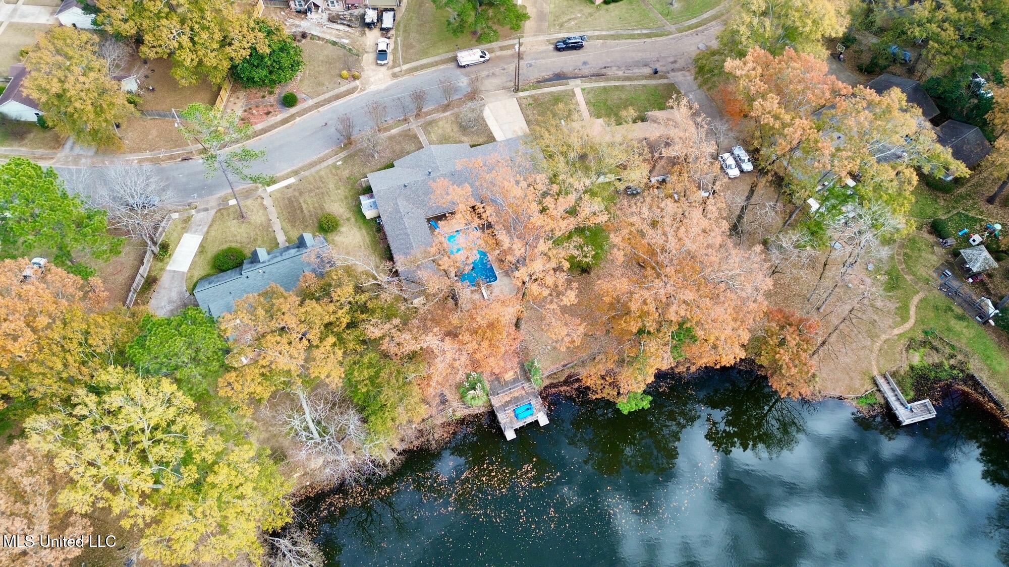 5018 Riverwood Circle Jackson, MS 39211 - Photo 8 of 60 dji_fly_20251218_082142_159_176610717921